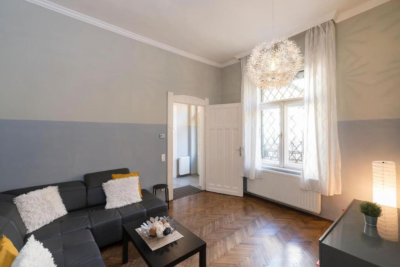 Vaci Street Apartments Будапеща Екстериор снимка