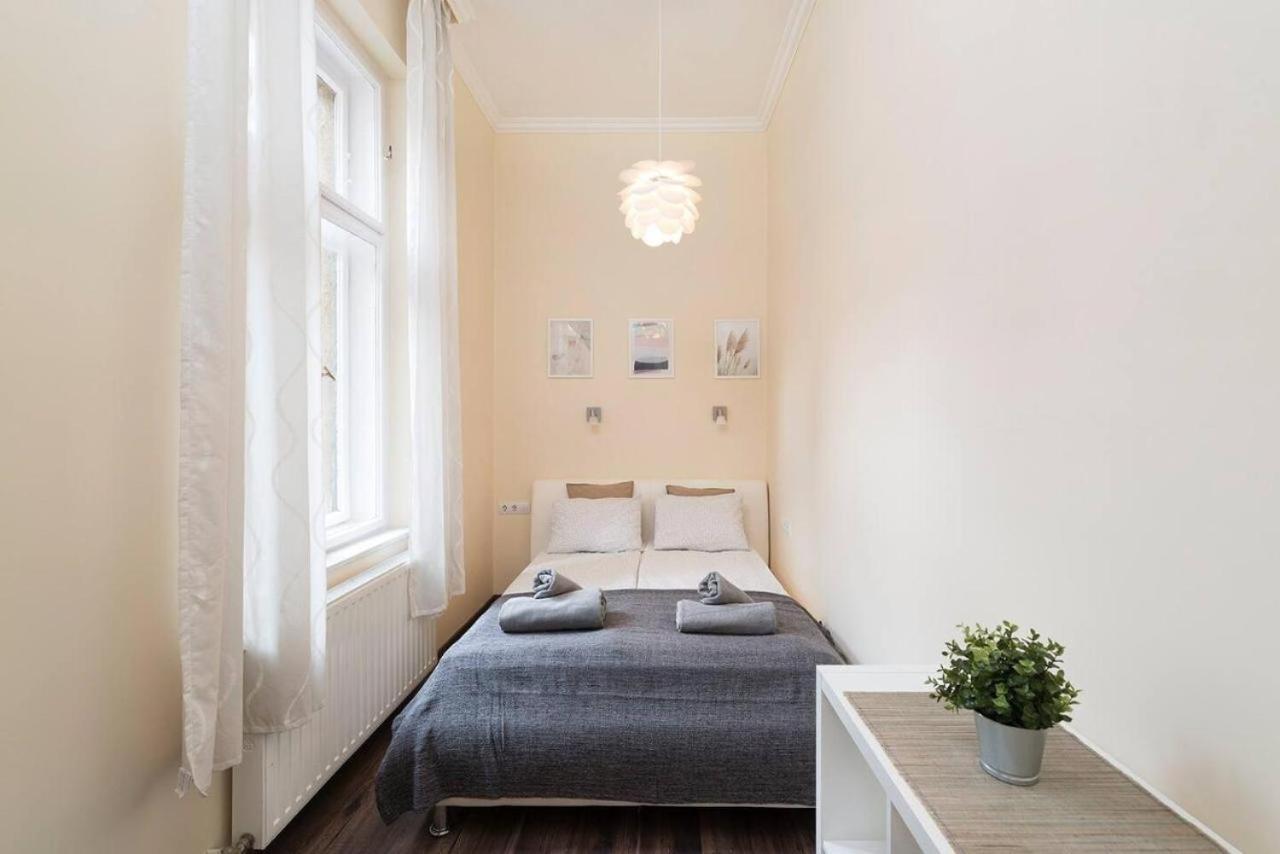 Vaci Street Apartments Будапеща Екстериор снимка