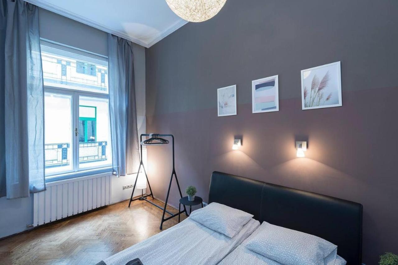 Vaci Street Apartments Будапеща Екстериор снимка