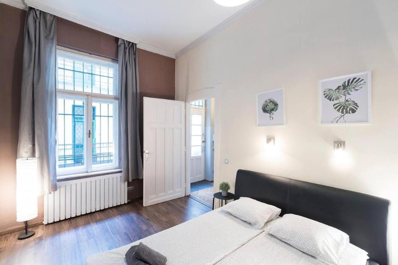 Vaci Street Apartments Будапеща Екстериор снимка